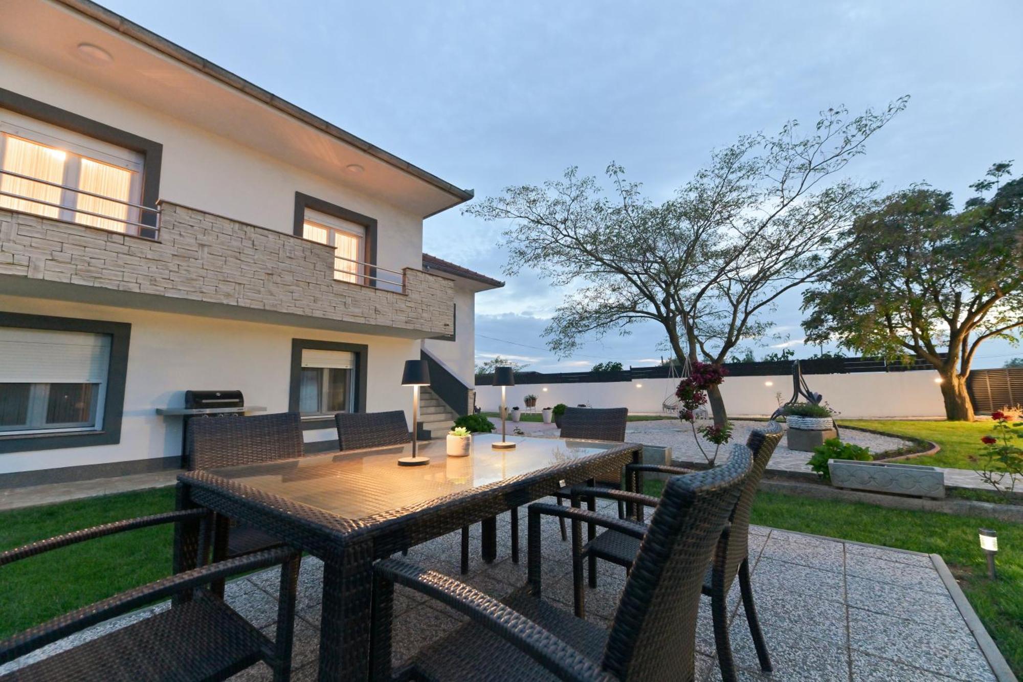 Apartment Amelie - With Pool And Sauna! Galovac  Экстерьер фото