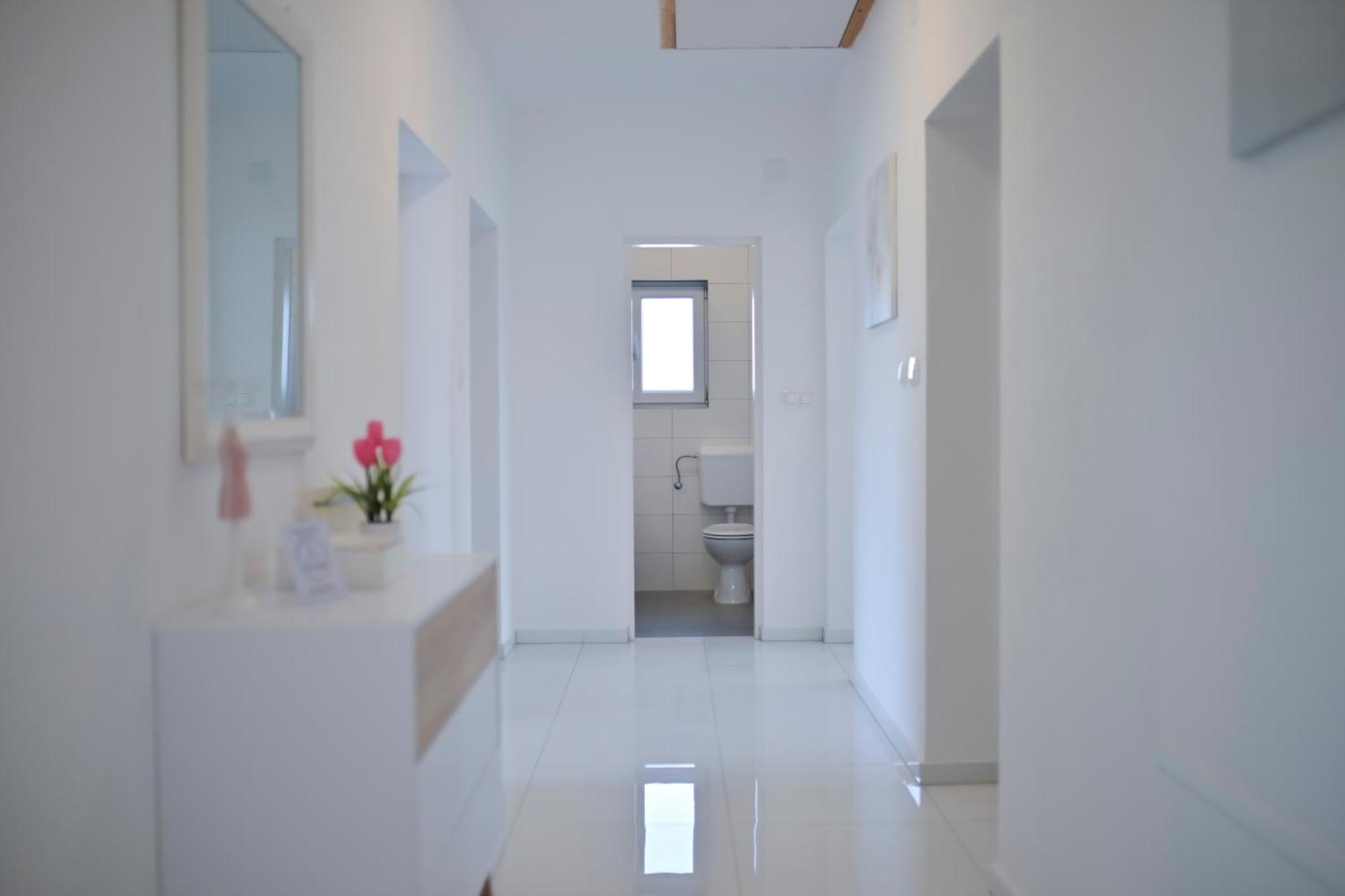 Apartment Amelie - With Pool And Sauna! Galovac  Экстерьер фото